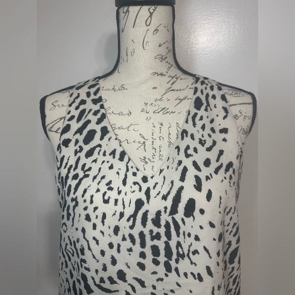 Anthropology Everly black & white cheetah print top. Size Small. EUC. - Picture 2 of 8